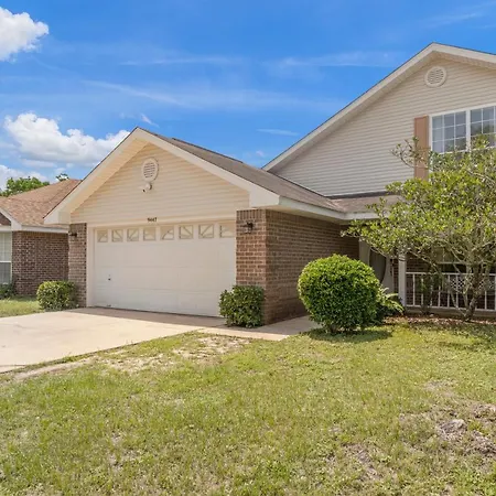 Seaside Sanctuary Close To Navarre Beach!